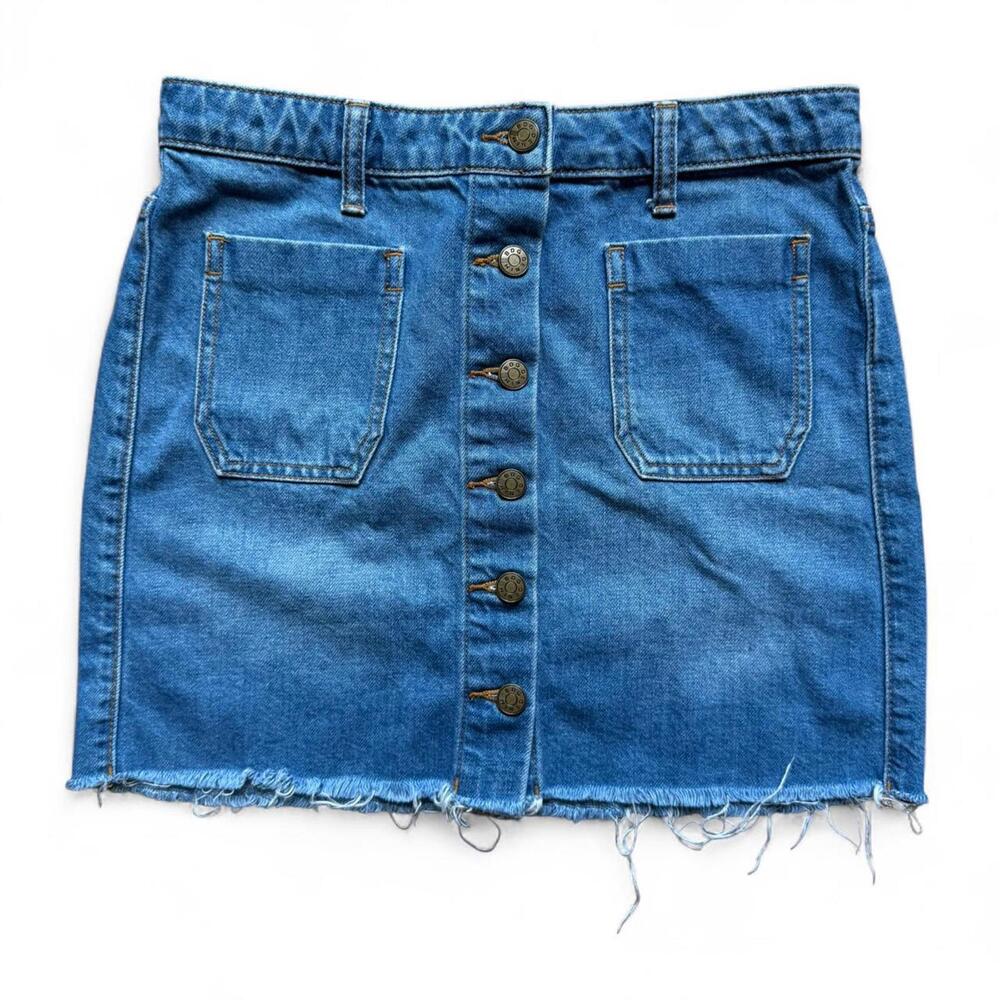 BDG Button-Front Raw Hem Denim Mini Skirt – Size 6